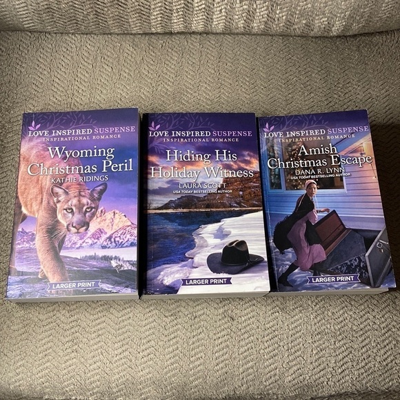 Love Inspired Lot Of 3 Suspense Paperbacks Christmas/Holiday Theme - Picture 1 of 5